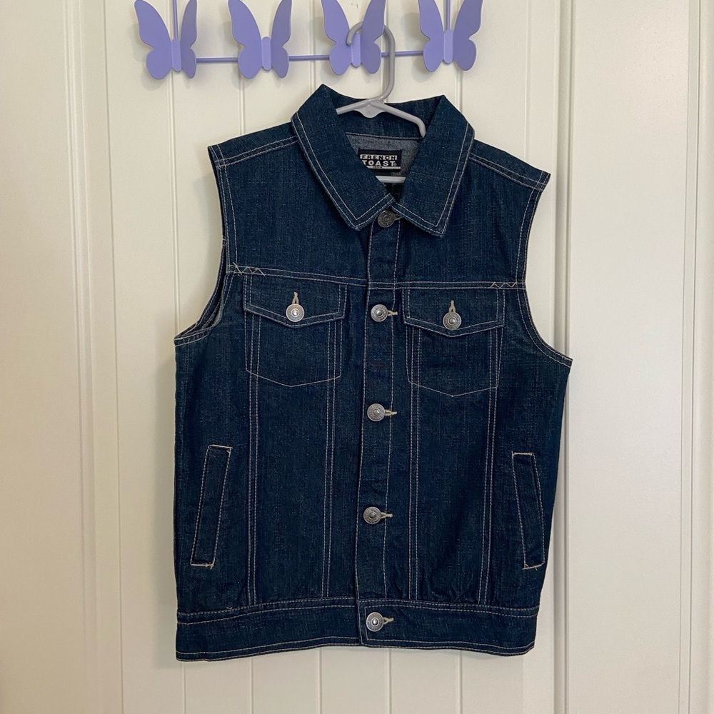 EUC | French Toast Denim girl’s dark wash denim buttoned vest — large